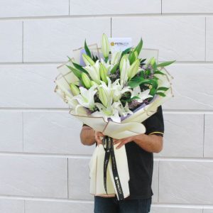 Charming Lily Flower Bouquet